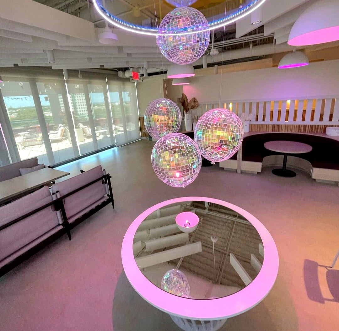 Holographic Balloon